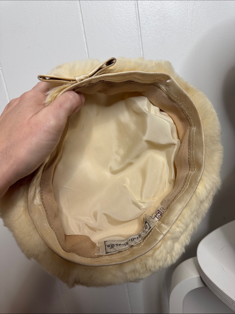 Vintage cream fur hat - Picture 5 of 6
